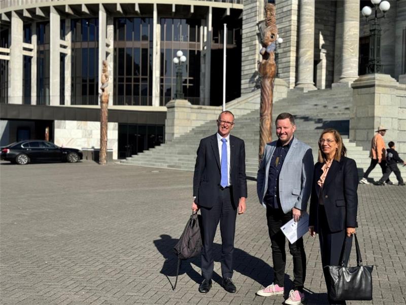 Lincoln University Vice Chancellor Grant Edwards, Mayor Sam Broughton and Professor Cheryl de la Ray, Vice-Chancellor of the University of Canterbury outside parliament